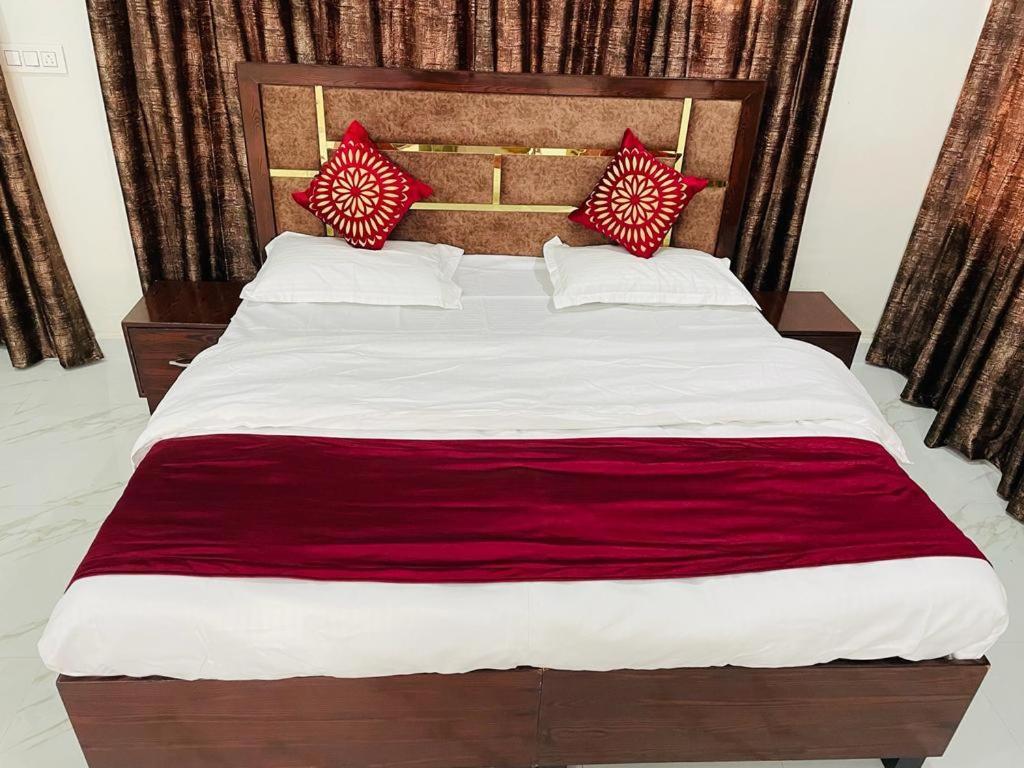 Zora Park Luxury Rooms Visakhapatnam Extérieur photo